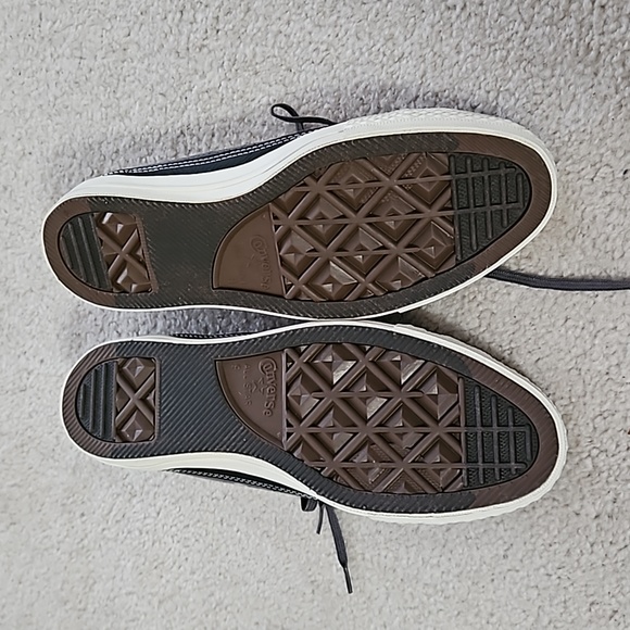 Converse Dark Gray Sneakers, Men Size  9 or Women Size 11 - Picture 8 of 8